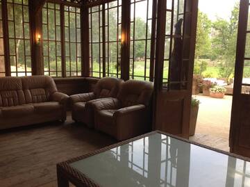 Фото номера Семейный суперлюкс Загородные дома Meždzirnas Country House &amp; SPA г. Кабиле 12