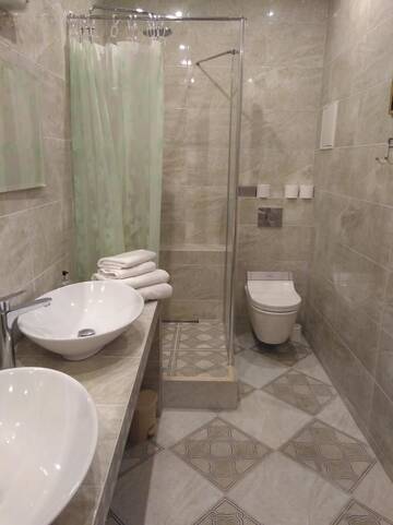 Фото номера Апартаменты с видом на озеро Загородные дома Meždzirnas Country House &amp; SPA г. Кабиле 6