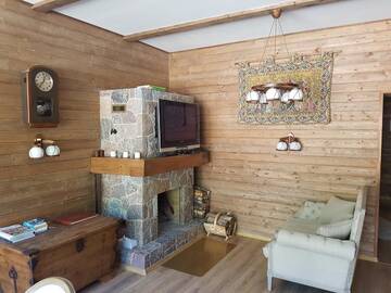 Фото номера Семейный суперлюкс Загородные дома Meždzirnas Country House &amp; SPA г. Кабиле 5